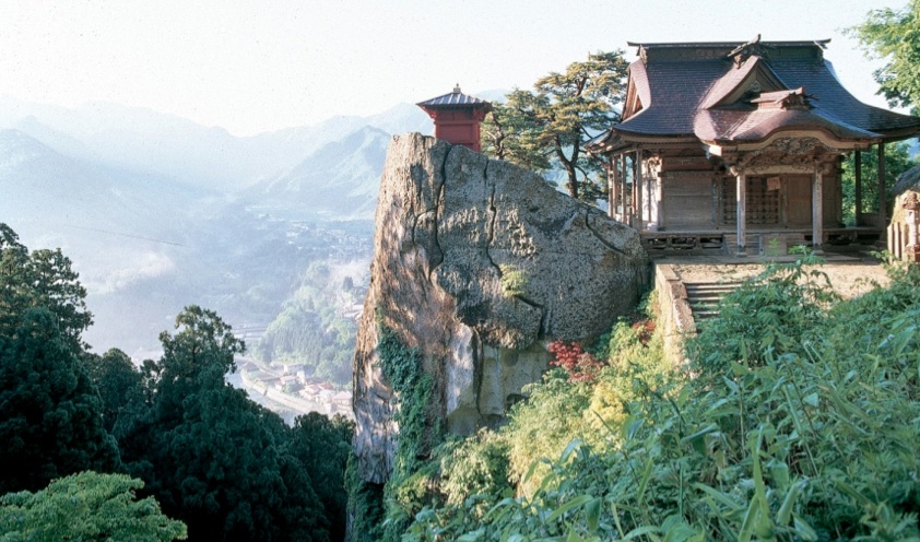 山形県の観光名所の１つ山寺