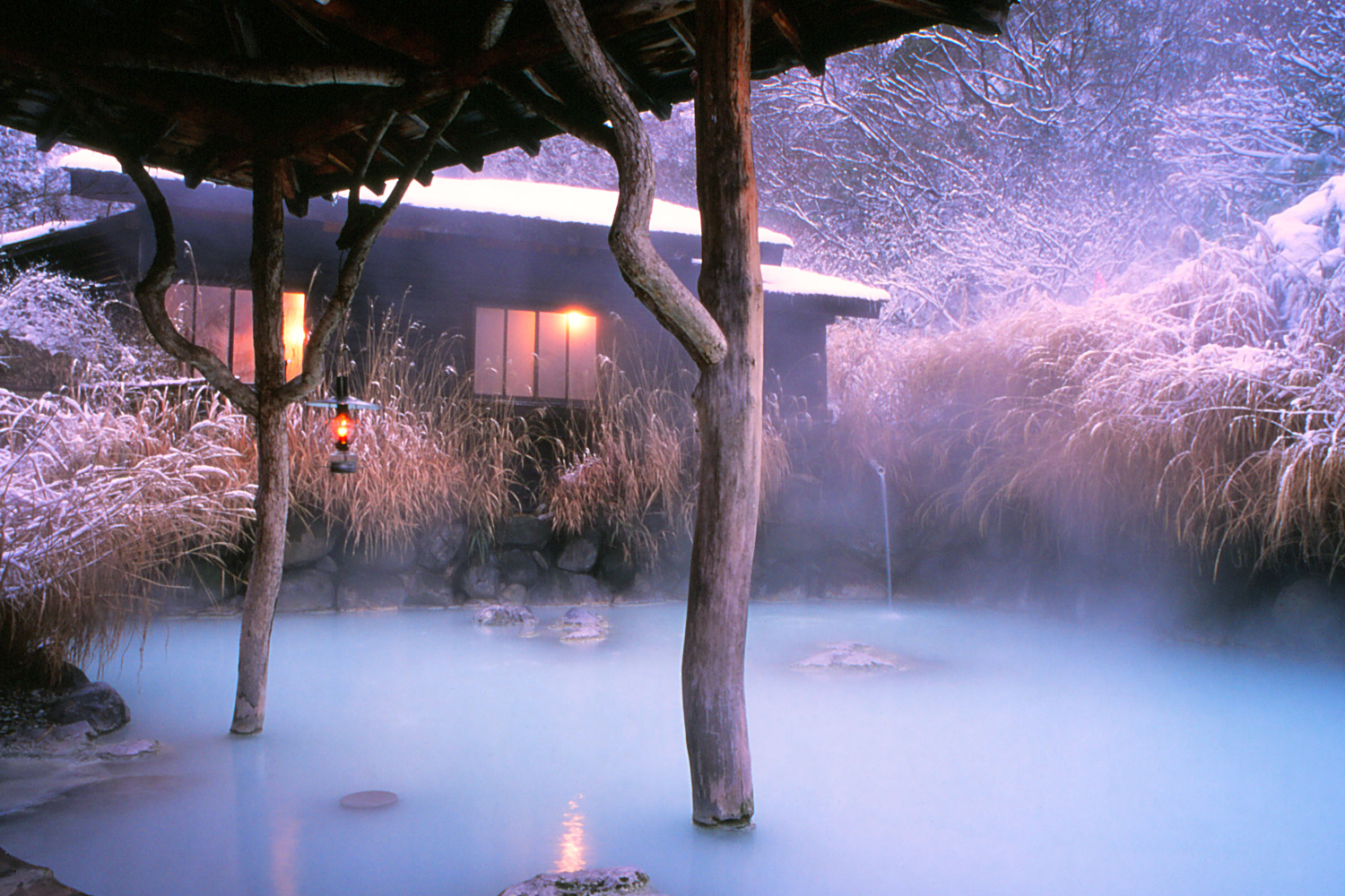 乳頭温泉の一つ、鶴の湯の露天風呂