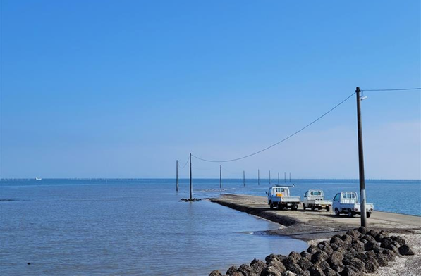 謎解きスポットの近くにある海中道路